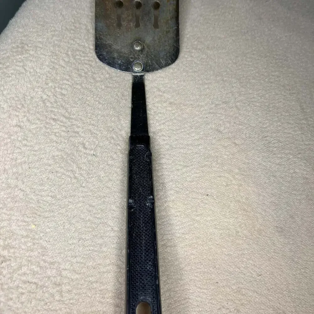 Vintage Ekco USA Slotted Keyhole Spatula Flipper Turner Black Handle